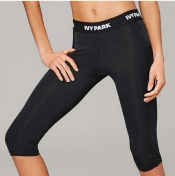 IVY PARK cropped black leggings Women's Small Beyonce Athleisure Athletic Sporty - Picture 4 of 4
